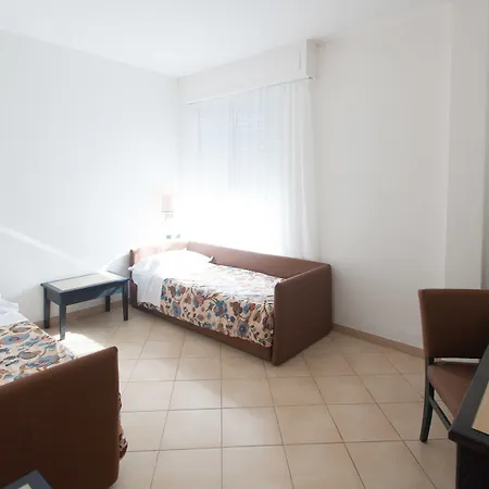 Hotel Jr Elba International 4*