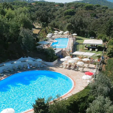 Jr Elba International Hotel