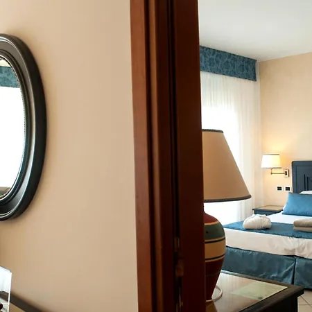 Jr Elba International Hotel