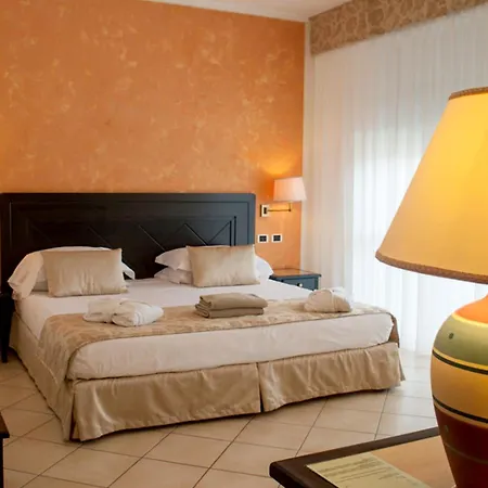 Jr Elba International Hotel